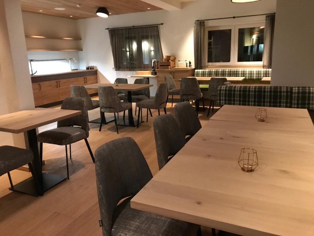 Alpchalet Bellevue Hotel Samnaun Ngoại thất bức ảnh